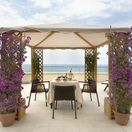 シーナ アスター 4* ヴィアレッジョ