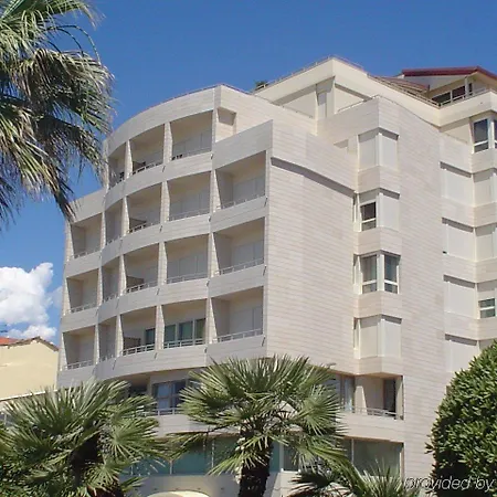 シーナ アスター ヴィアレッジョ