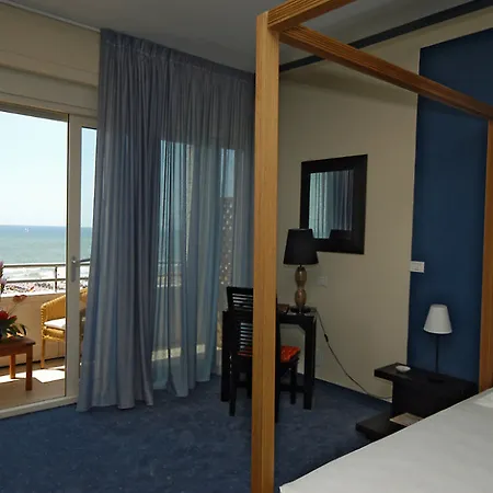 シーナ アスター 4* ヴィアレッジョ