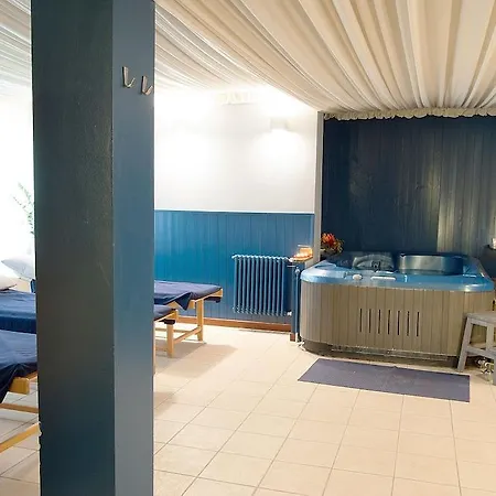 Sina Astor Hotel 4*