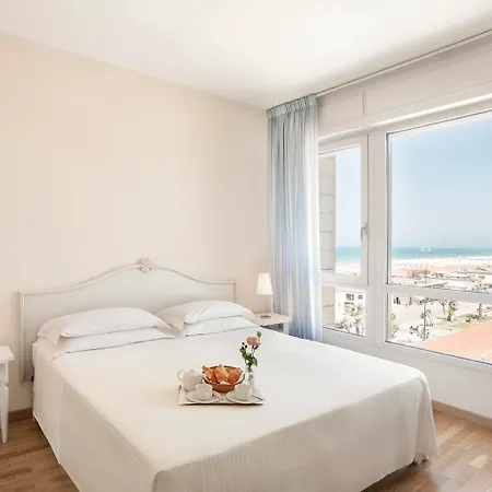 Sina Astor Hotel
