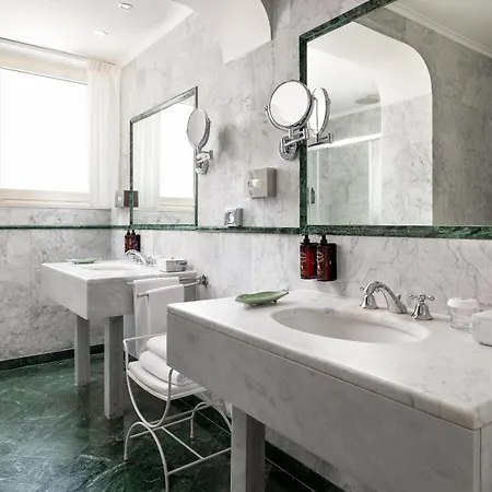 Sina Astor Viareggio