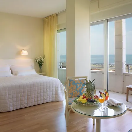 Sina Astor Hotel