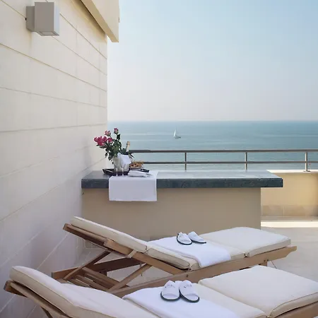 新那阿斯特酒店