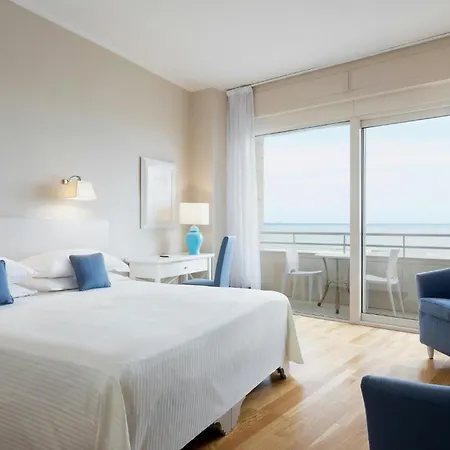 Sina Astor 4*