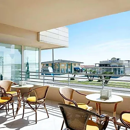Sina Astor Hotel 4*