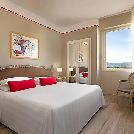 Sina Astor Hotel 4*