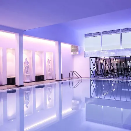 Sina Astor Hotel