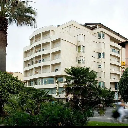 Sina Astor Готель 4*