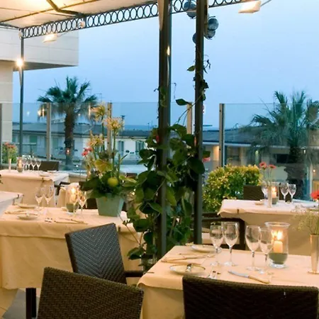 Hotel Sina Astor