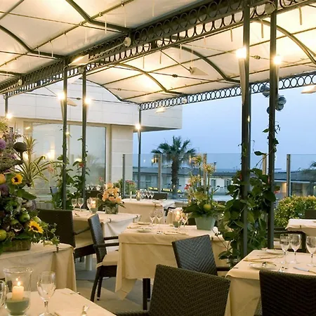 Otel Sina Astor Viareggio