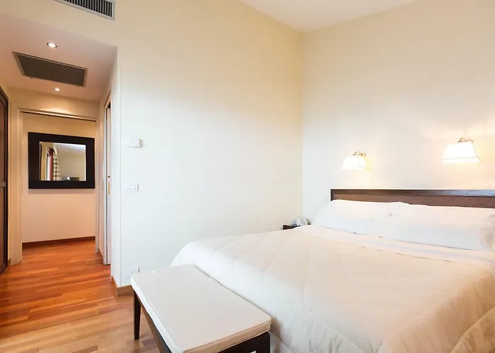 シーナ アスター ホテル