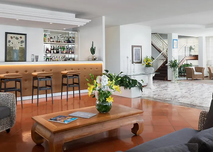 シーナ アスター ヴィアレッジョ