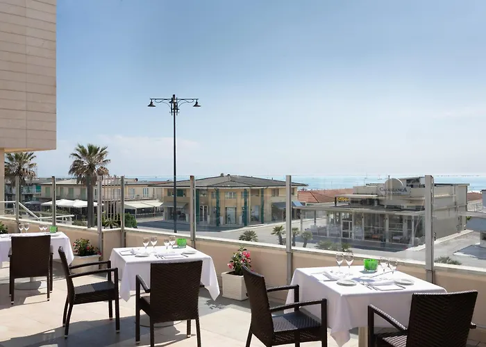 Sina Astor Viareggio